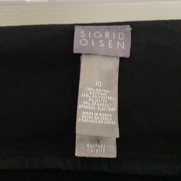 Long black skirt - Picture 2 of 3